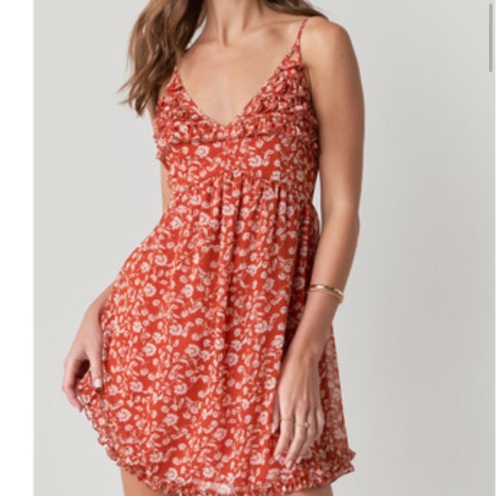 Francesca’s women’s large red floral dress